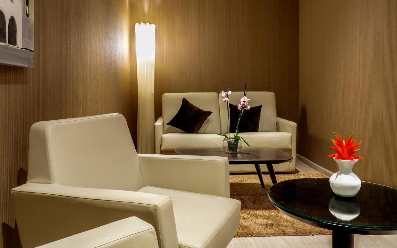 Az Hotels Зеларда Екстериор снимка