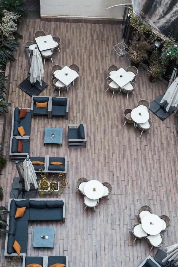 Az Hotels Зеларда Екстериор снимка