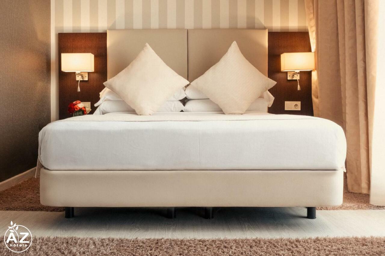 Az Hotels Зеларда Екстериор снимка