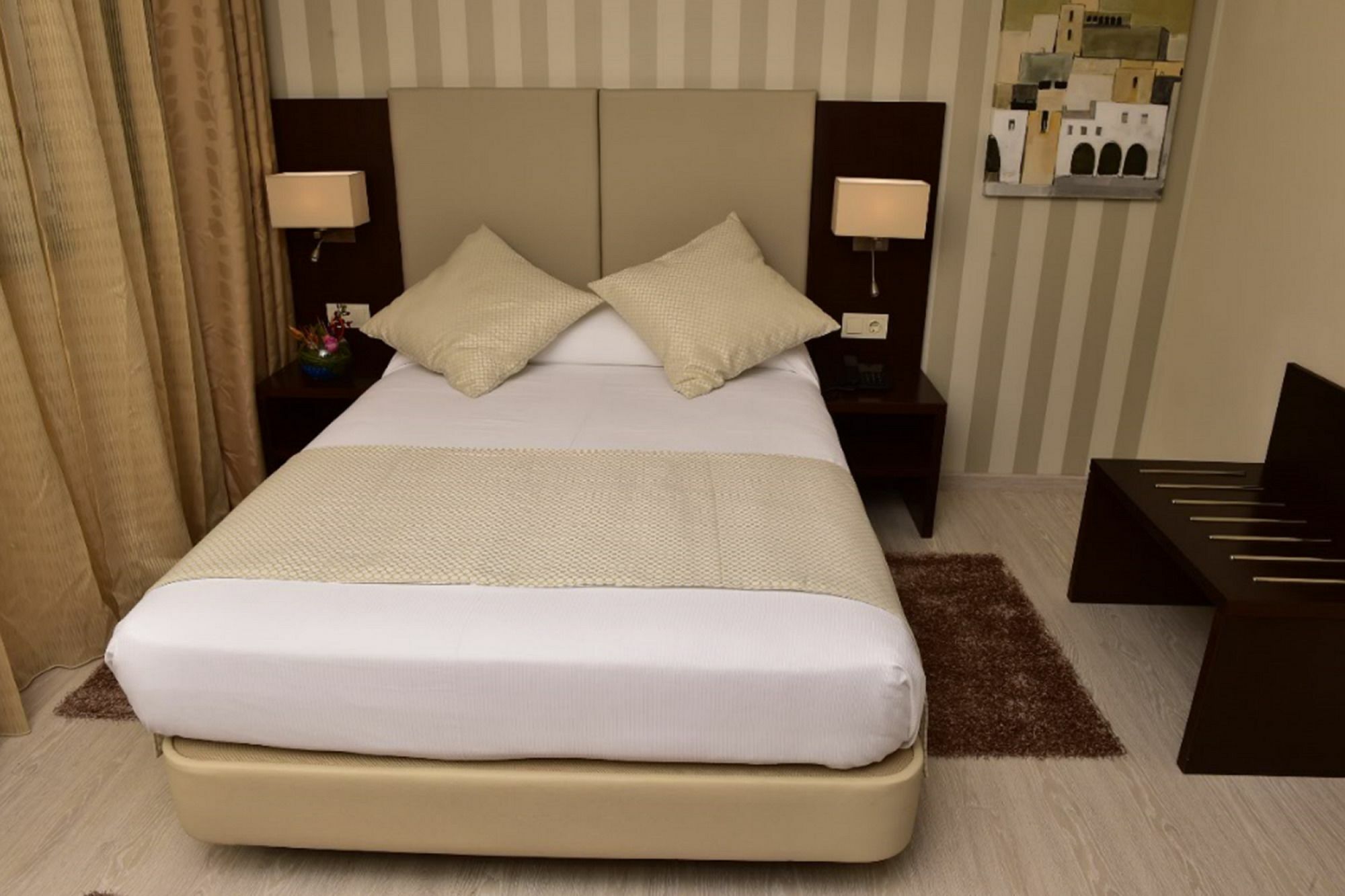 Az Hotels Зеларда Екстериор снимка