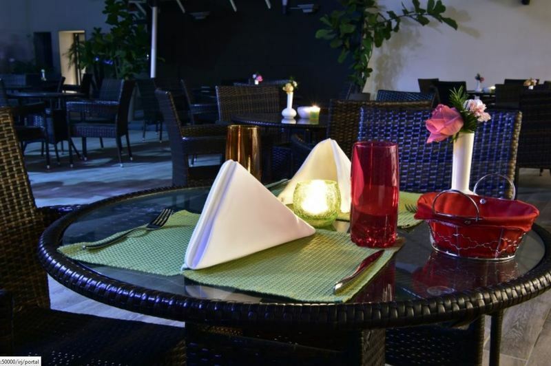 Az Hotels Зеларда Екстериор снимка